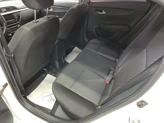 Kia Rio Luxe, 2020 года, пробег 110850 км