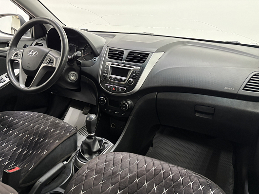 Hyundai Solaris, 2016 года, пробег 197461 км