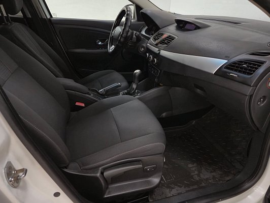 Renault Fluence, 2010 года, пробег 299691 км
