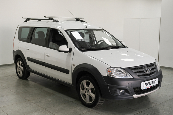 Lada (ВАЗ) Largus Luxe (5 мест), 2019 года, пробег 81000 км