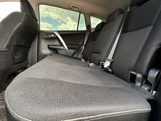 Toyota RAV4, 2013 года, пробег 108000 км