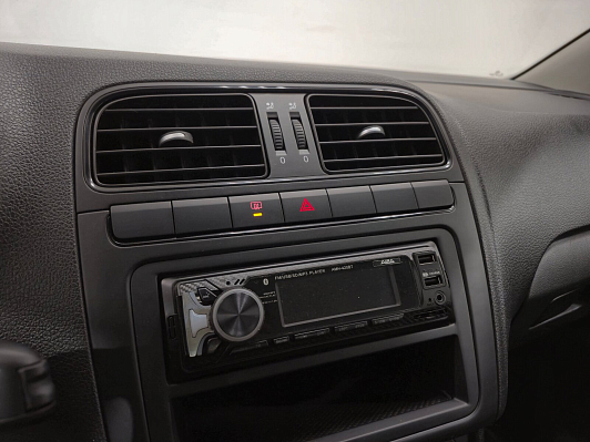 Volkswagen Polo Life, 2019 года, пробег 40138 км