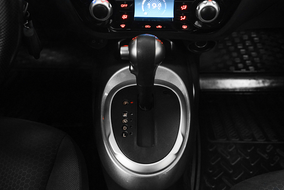 Nissan Juke SE+, 2013 года, пробег 79700 км