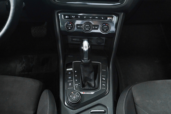 Volkswagen Tiguan, 2017 года, пробег 153600 км