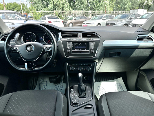 Volkswagen Tiguan Comfortline, 2017 года, пробег 128101 км
