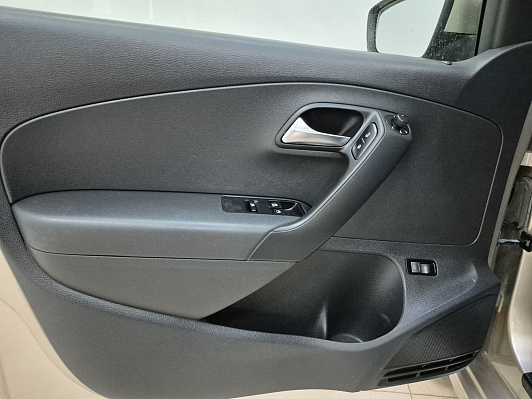 Volkswagen Polo Trendline, 2016 года, пробег 142281 км