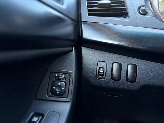 Mitsubishi Lancer, 2010 года, пробег 175246 км