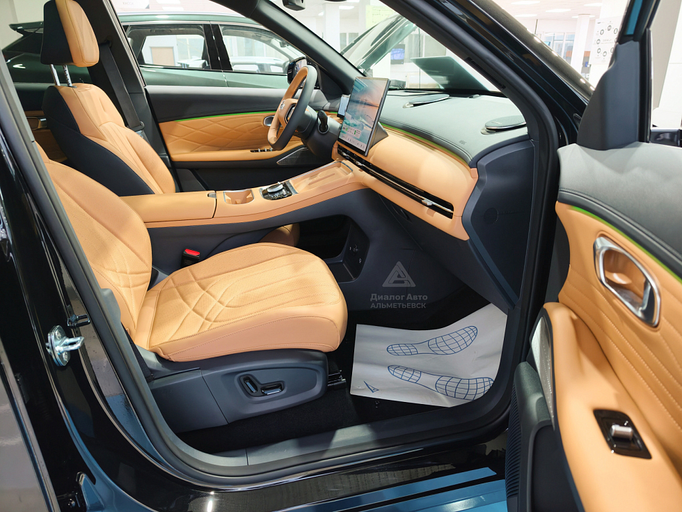 Geely EX5 EM-i Max, черный