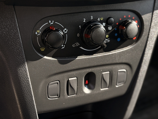 Renault Logan Access, 2018 года, пробег 162880 км