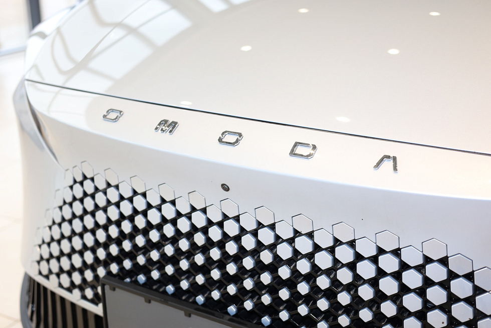 Omoda C7 Joy, серебряный