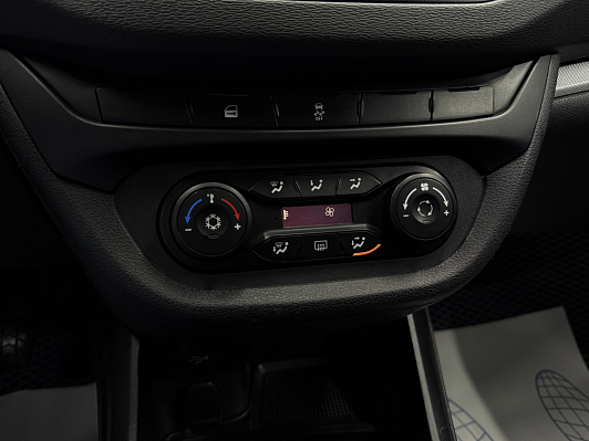 Lada (ВАЗ) Vesta Comfort Multimedia, 2017 года, пробег 168306 км