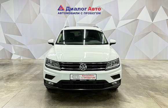 Volkswagen Tiguan CONNECT, 2020 года, пробег 111189 км