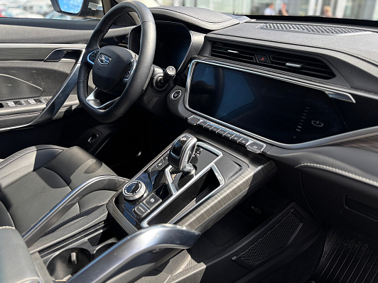 Geely Atlas Pro Flagship, 2024 года, пробег 37228 км