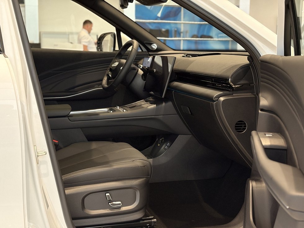 Omoda C7 Драйв, белый