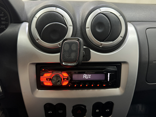 Renault Sandero, 2012 года, пробег 175918 км