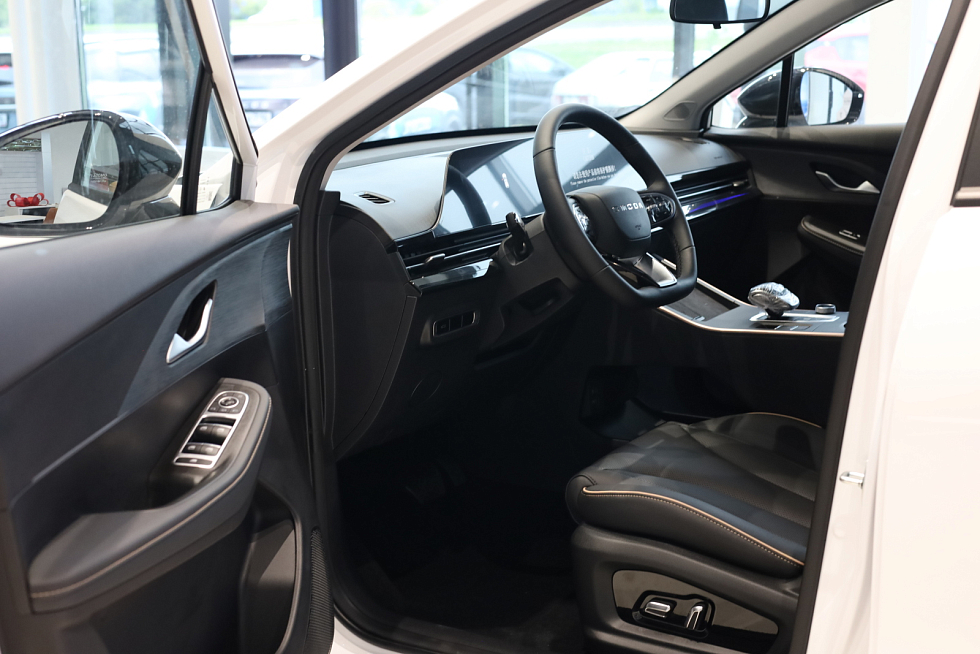 Omoda C5 Drive, белый