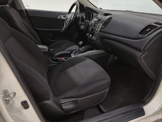 Kia Cerato, 2011 года, пробег 208550 км