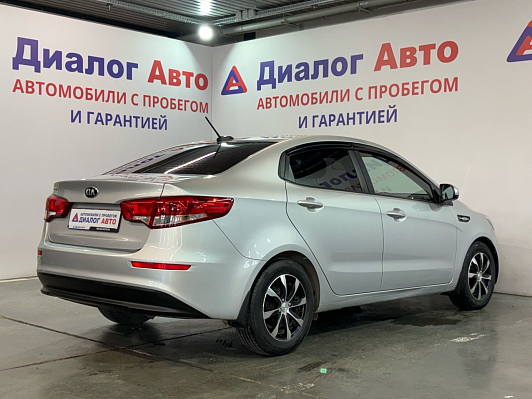 Kia Rio Luxe, 2017 года, пробег 123000 км