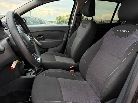 Renault Sandero Stepway Life, 2018 года, пробег 104157 км