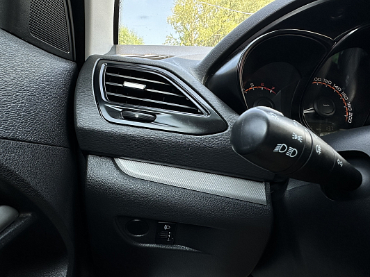 Lada (ВАЗ) Vesta Comfort, 2020 года, пробег 137000 км