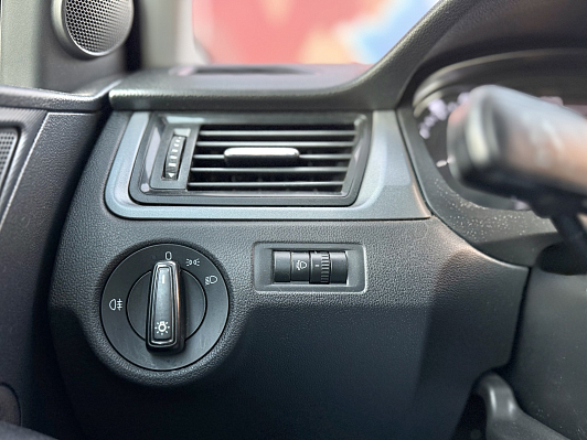 Skoda Rapid Active, 2017 года, пробег 155600 км