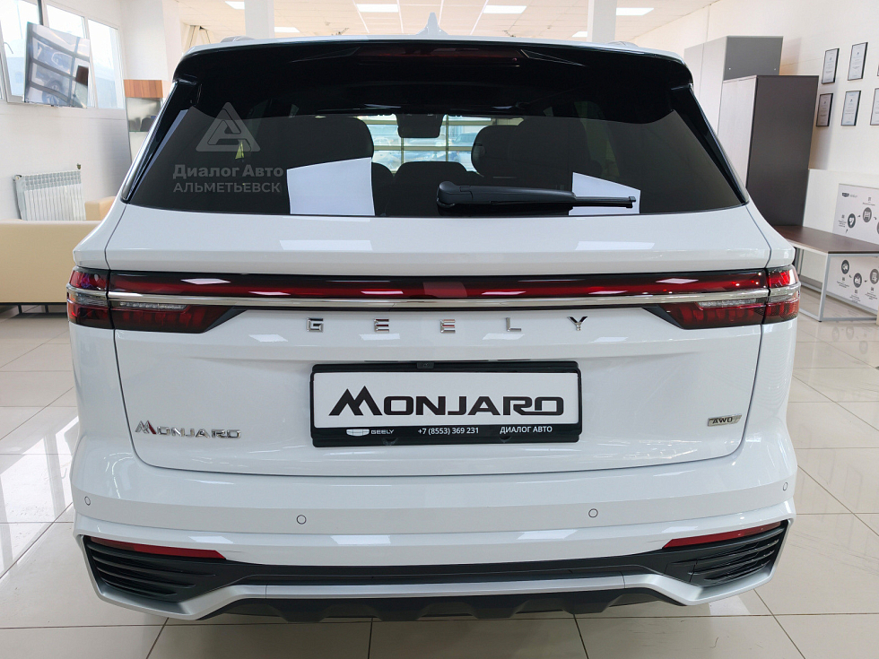 Geely Monjaro Флагман, белый