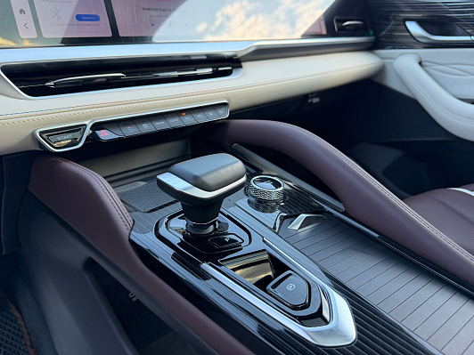 Geely Monjaro Flagship (2023-2025), 2024 года, пробег 38300 км