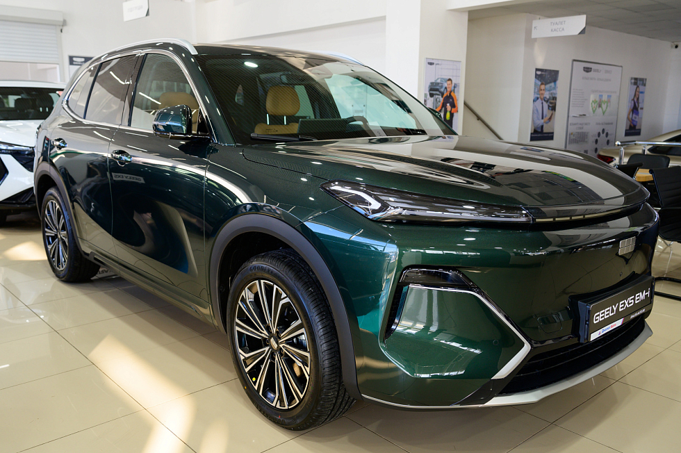 Geely EX5 EM-i Макс, зеленый