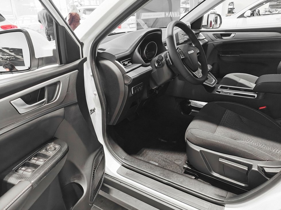 Haval M6 Оптимум, белый