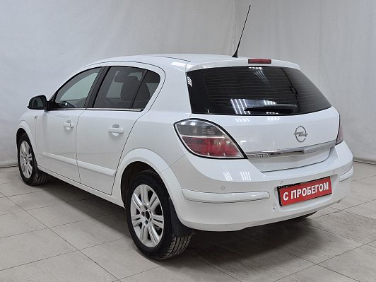 Opel Astra, 2011 года, пробег 234883 км
