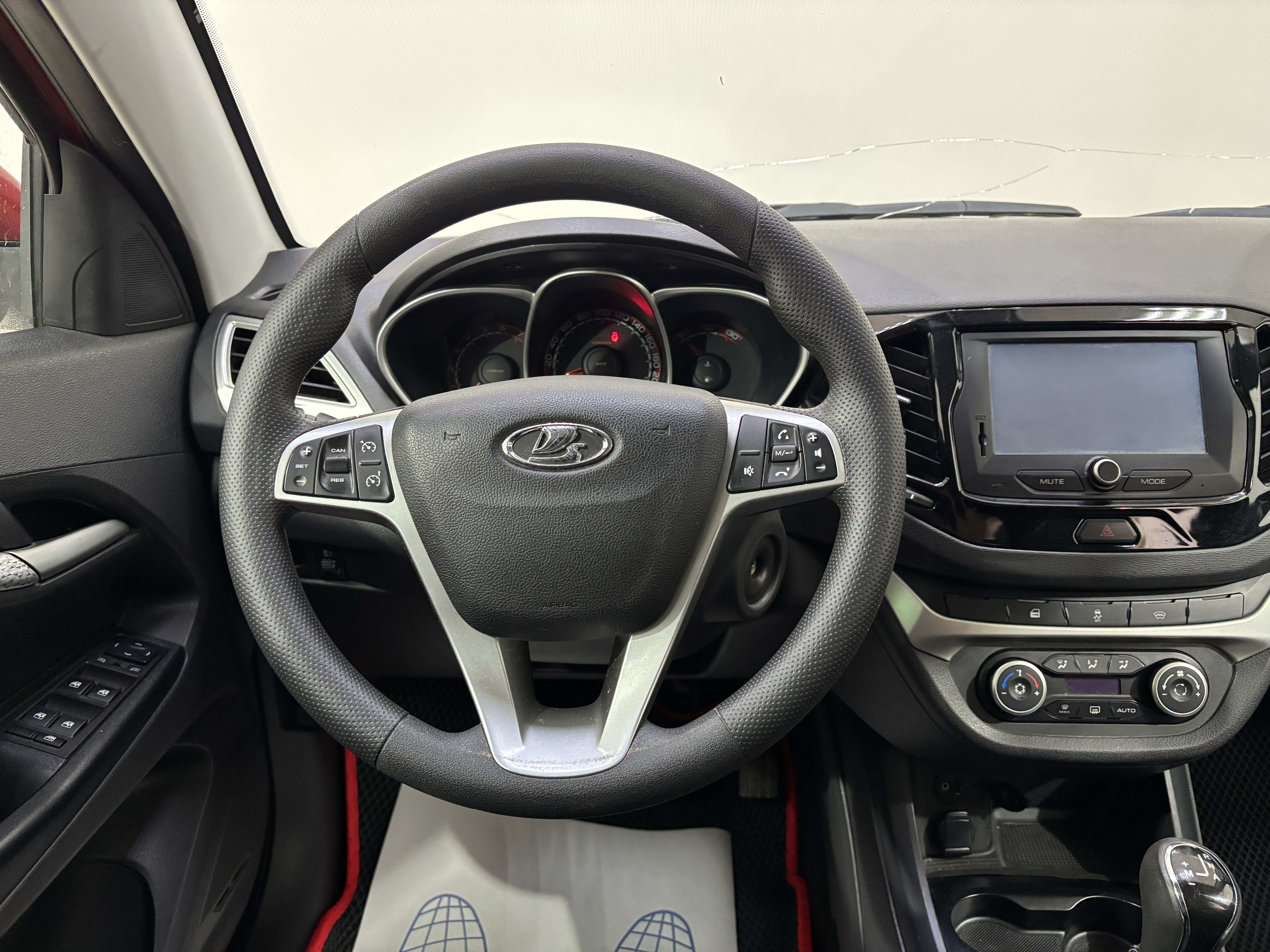 Lada (ВАЗ) Vesta Luxe Prestige (2017-2019), 2018 года, пробег 152280 км