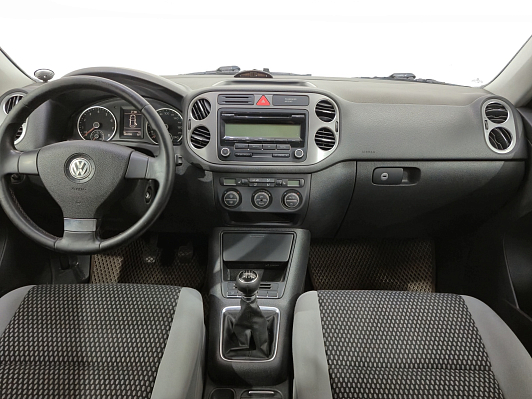 Volkswagen Tiguan Trend&Fun, 2009 года, пробег 150000 км