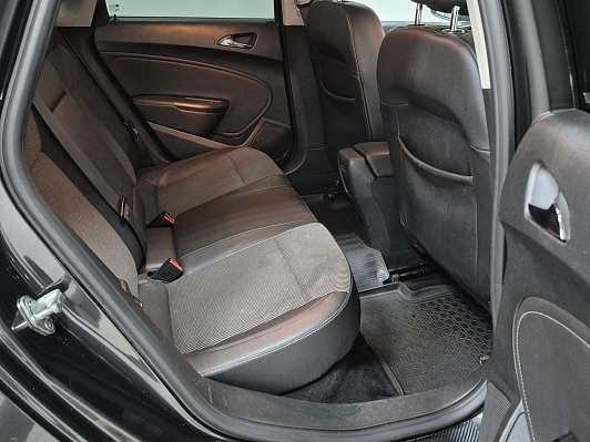 Opel Astra Cosmo, 2013 года, пробег 197000 км