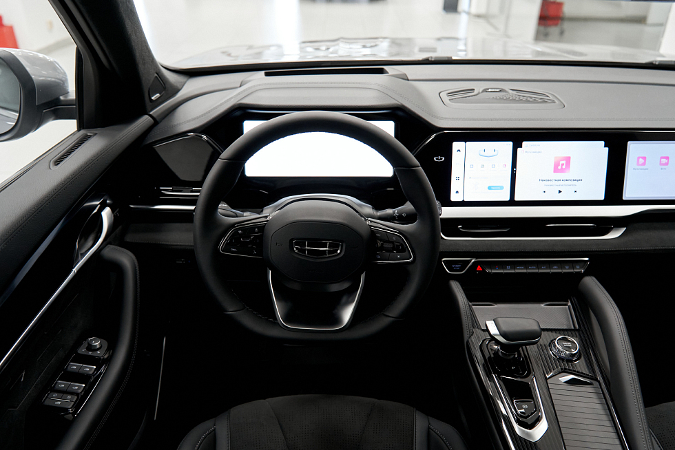 Geely Monjaro Exclusive, серый
