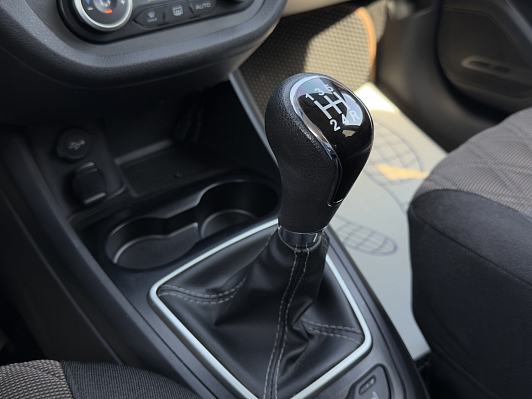 Lada (ВАЗ) Vesta Luxe Multimedia (2017-2019), 2019 года, пробег 76000 км