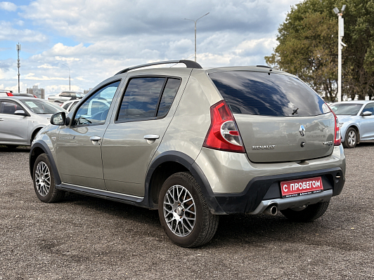Renault Sandero, 2011 года, пробег 204206 км