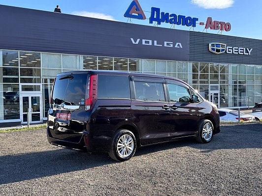 Toyota Noah, 2015 года, пробег 178702 км