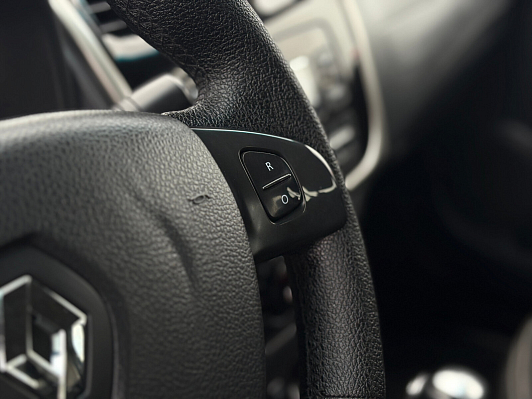 Renault Logan Privilege, 2018 года, пробег 184328 км