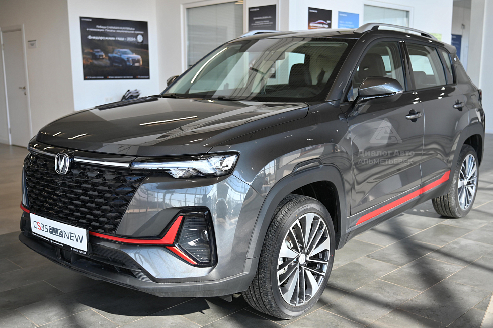Changan CS35 Plus Техно, серебряный