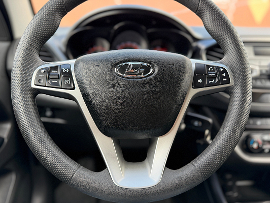 Lada (ВАЗ) Vesta Comfort, 2020 года, пробег 122000 км