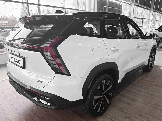 Geely Atlas Flagship, белый