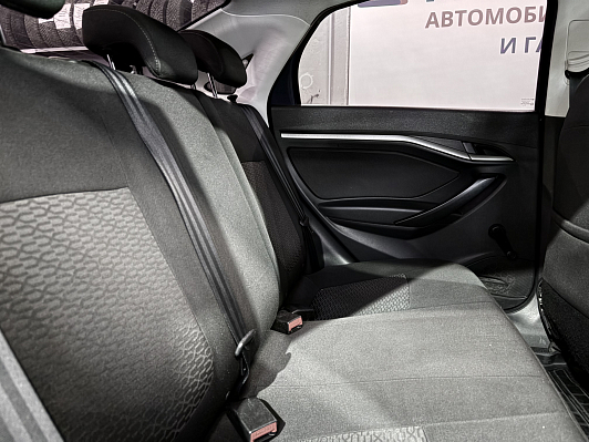 Lada (ВАЗ) Vesta Comfort Multimedia, 2017 года, пробег 172000 км