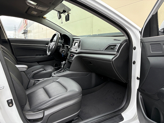 Hyundai Avante, 2018 года, пробег 128000 км