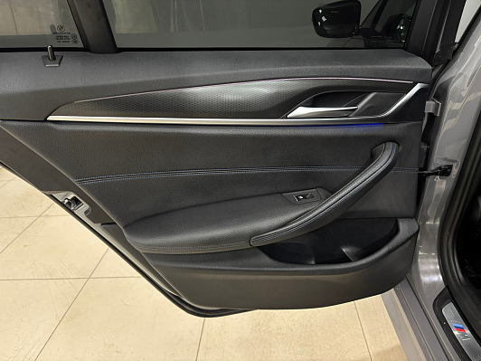 BMW 5 серии 520d xDrive M Sport Pure, 2020 года, пробег 104377 км