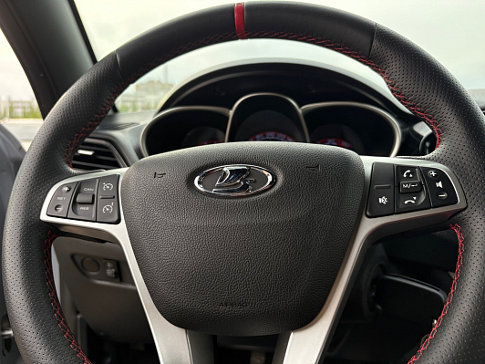Lada (ВАЗ) Vesta Luxe EnjoY Pro, 2019 года, пробег 106500 км
