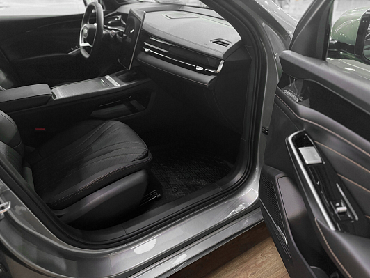 Geely Preface Flagship, зеленый