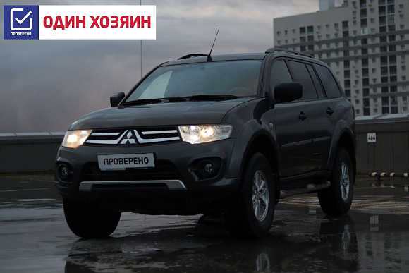 Mitsubishi Pajero Sport Intense, 2015 года, пробег 215000 км