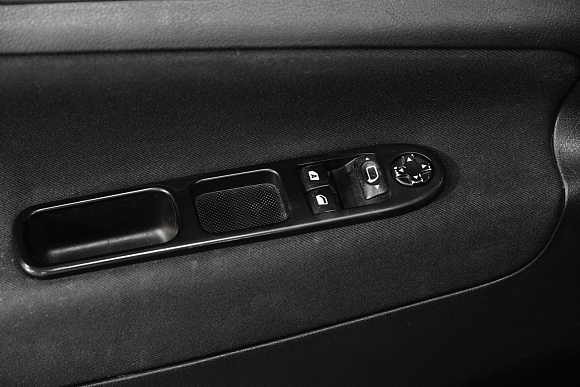 Peugeot 207, 2010 года, пробег 189000 км
