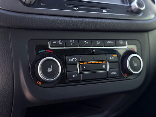 Volkswagen Tiguan Adventure, 2012 года, пробег 247062 км