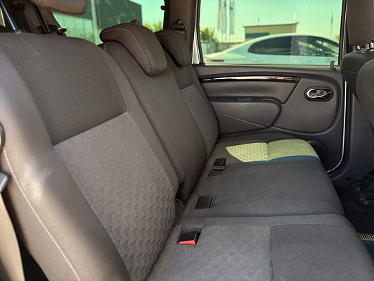 Lada (ВАЗ) Largus Luxe 5 мест Prestige, 2021 года, пробег 74618 км